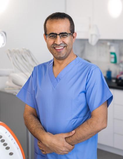Dr. Nasr Abdulqawi - Vezető Fogszakorvos, Szájsebész Dr. Nasr Abdulqawi - Vezető Fogszakorvos, Szájsebész