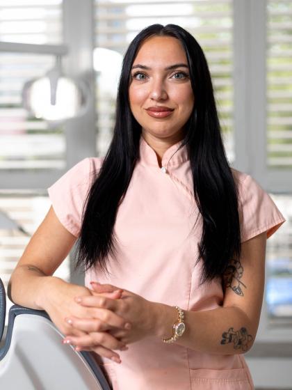 Laboranovits Anita - Fogászati asszisztens