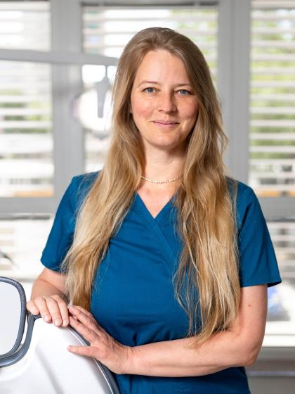 Dr. Hantos Kinga - Gyermekfogorvos